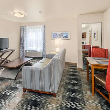 Executive Residency By Best Western Navigator Inn & Suites Everett Dış mekan fotoğraf